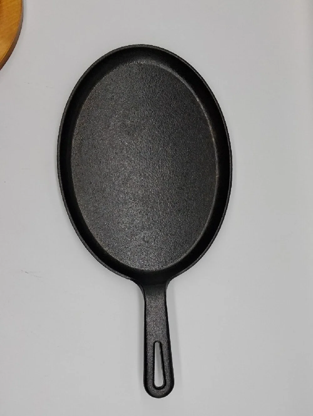 Cast Iron Sizzling Fajita Skillet with Wood Trivet - Black